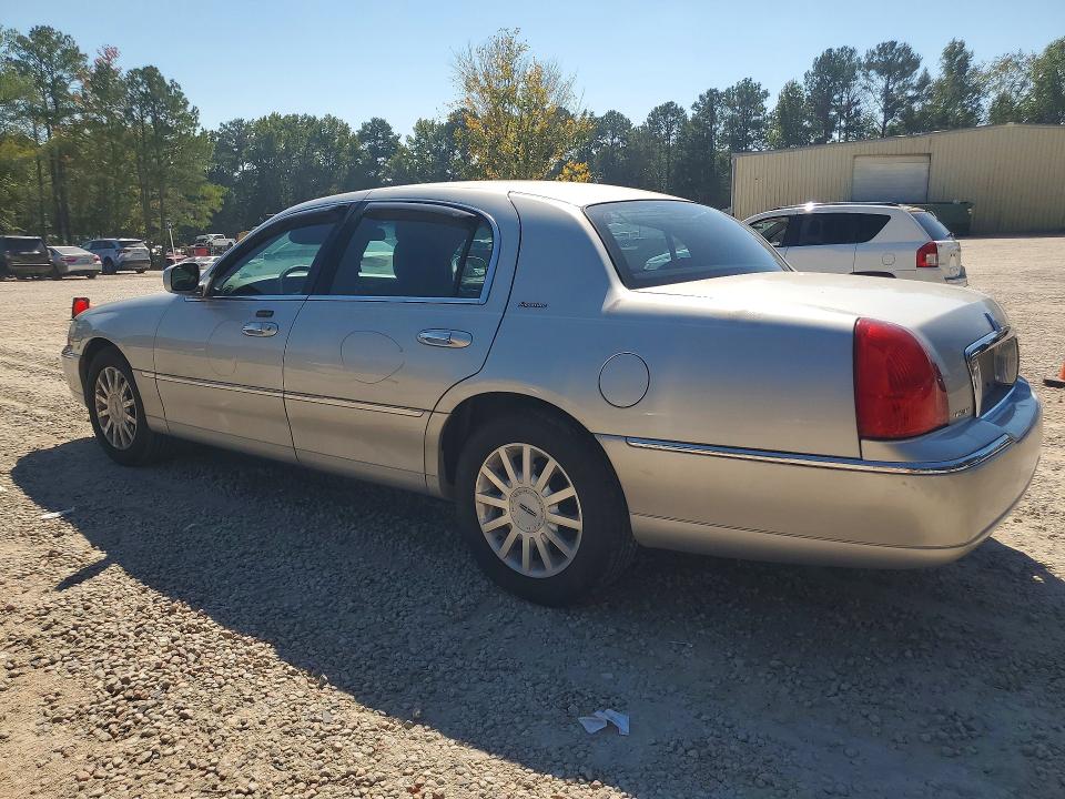 70985446 :رقم المزاد ، 1LNHM81W37Y639148 vin ، 2007 Lincoln Town Car مزاد بيع
