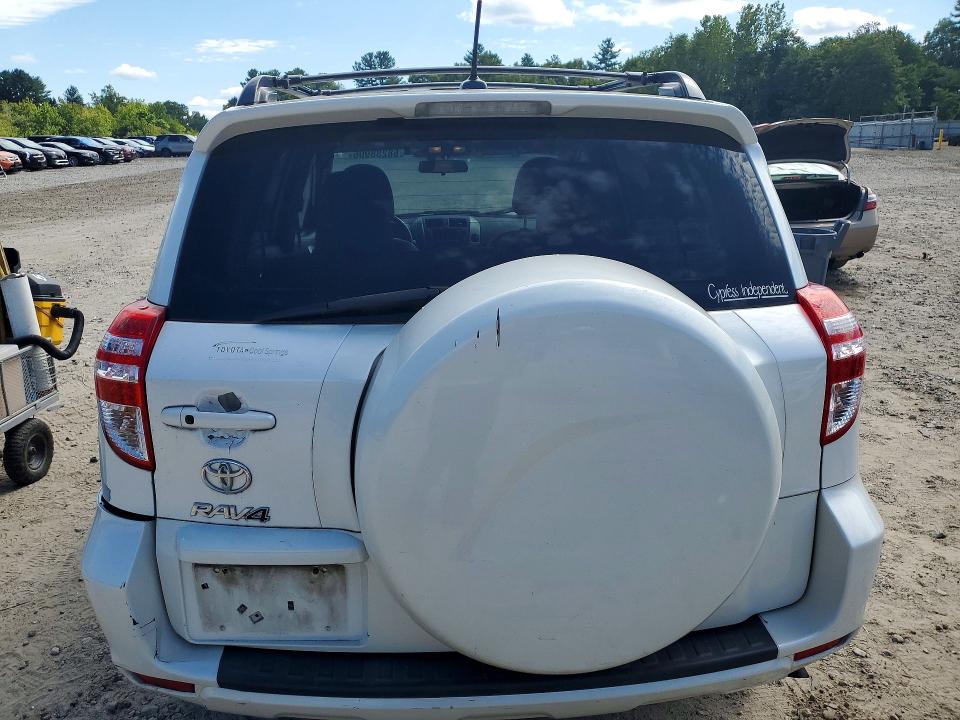 68288906 :رقم المزاد ، 2T3YF4DV7BW092401 vin ، 2011 Toyota Rav4 مزاد بيع