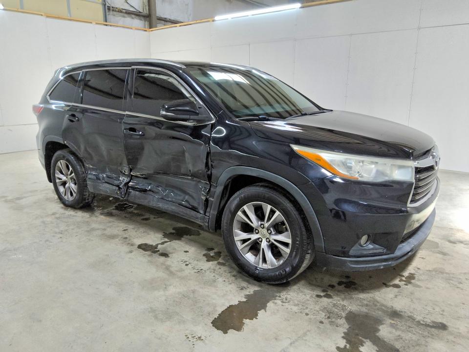71023566 :رقم المزاد ، 5TDJKRFH1FS156795 vin ، 2015 Toyota Highlander مزاد بيع