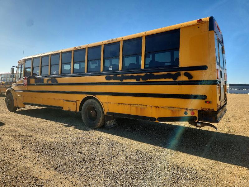 65989616 :رقم المزاد ، 4UZABRDU0BCAU5052 vin ، 2011 Thomas Saf-t-liner C2 مزاد بيع