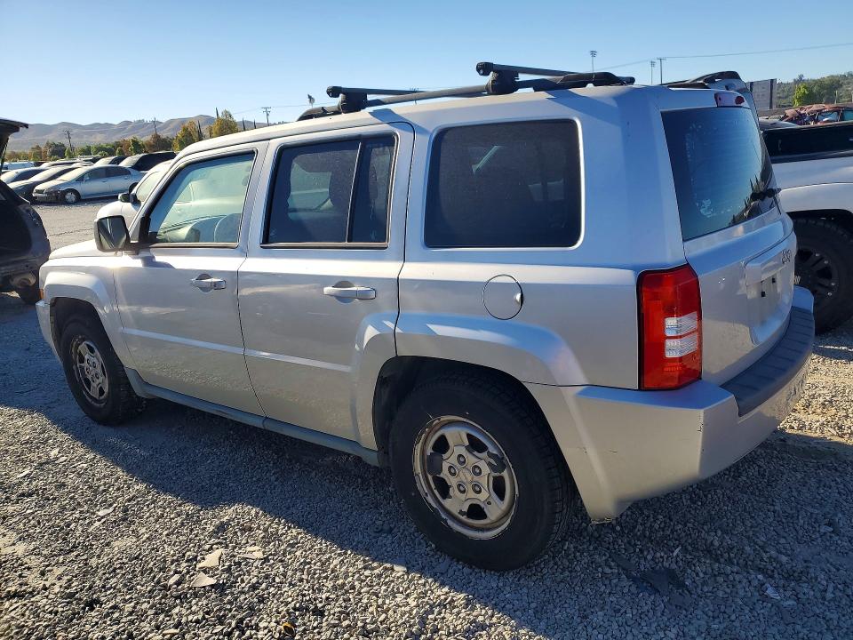 67352546 :رقم المزاد ، 1J4NT2GB5AD531621 vin ، 2010 Jeep Patriot مزاد بيع