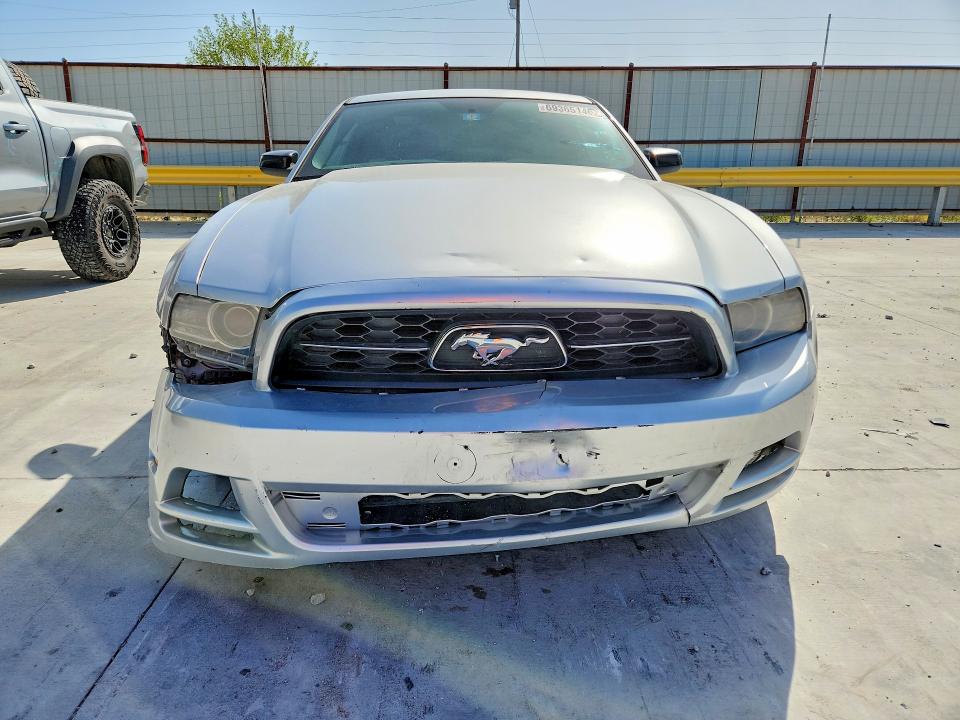 2014 Ford Mustang მანქანა იყიდება აუქციონზე, vin: 1ZVBP8AM9E5271649, აუქციონის ნომერი: 69365146