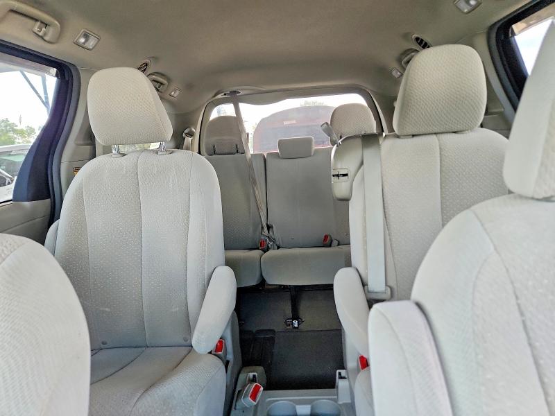 69358606 :رقم المزاد ، 5TDKK3DC5ES525486 vin ، 2014 Toyota Sienna مزاد بيع
