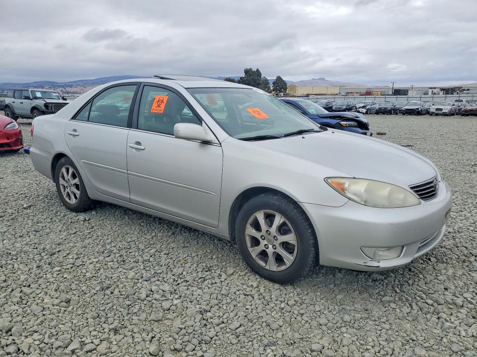 2005 Toyota Camry მანქანა იყიდება აუქციონზე, vin: 4T1BF30K75U600553, აუქციონის ნომერი: 67705666