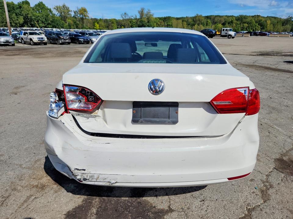 69025686 :رقم المزاد ، 3VW2K7AJ1EM207419 vin ، 2014 Volkswagen Jetta مزاد بيع