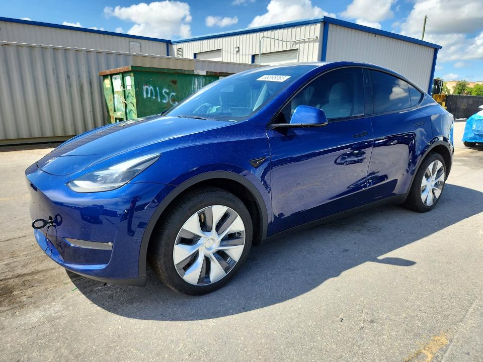 2024 Tesla Model Y მანქანა იყიდება აუქციონზე, vin: 7SAYGDEE6RA270813, აუქციონის ნომერი: 68398066