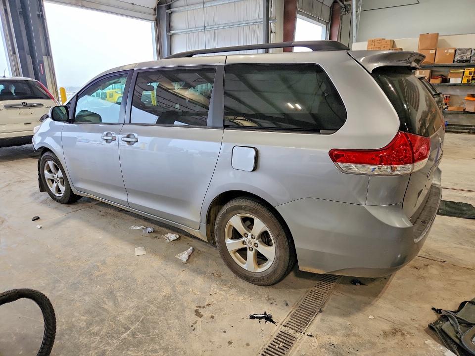Продажа на аукционе авто 2011 Toyota Sienna, vin: 5TDKK3DC7BS023333, номер лота: 69880896