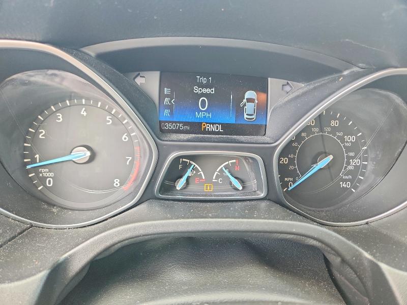 70273446 :رقم المزاد ، 1FADP3E23FL322072 vin ، 2015 Ford Focus مزاد بيع