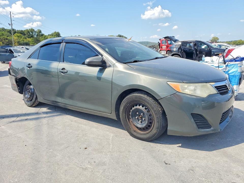 67443216 :رقم المزاد ، 4T1BF1FKXCU636701 vin ، 2012 Toyota Camry مزاد بيع