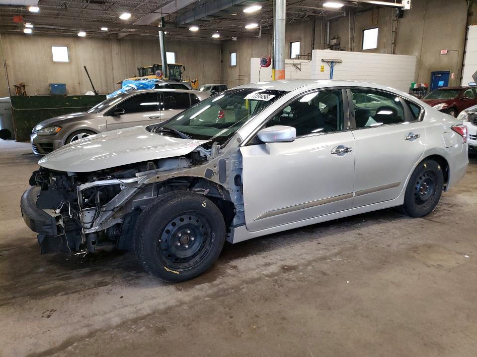 2014 Nissan Altima მანქანა იყიდება აუქციონზე, vin: 1N4AL3AP2EN389426, აუქციონის ნომერი: 71154496