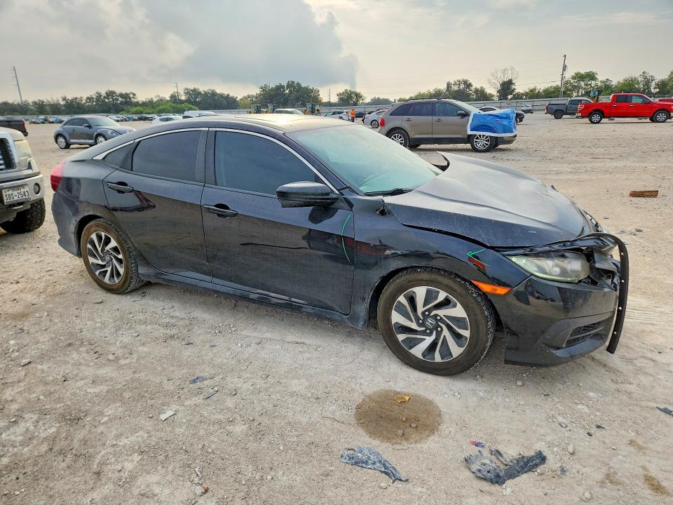 69882886 :رقم المزاد ، 2HGFC2F73JH547506 vin ، 2018 Honda Civic مزاد بيع
