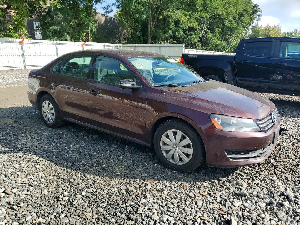67812126 :رقم المزاد ، 1VWAP7A36DC036696 vin ، 2013 Volkswagen Passat مزاد بيع