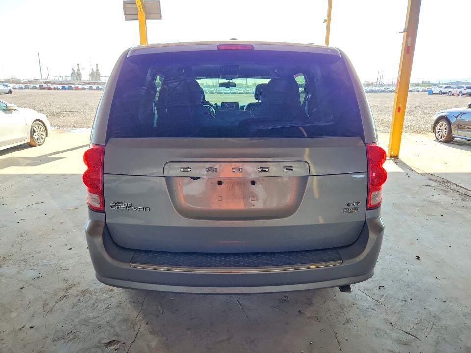 67447826 :رقم المزاد ، 2C4RDGCG1HR774045 vin ، 2017 Dodge Grand Caravan مزاد بيع