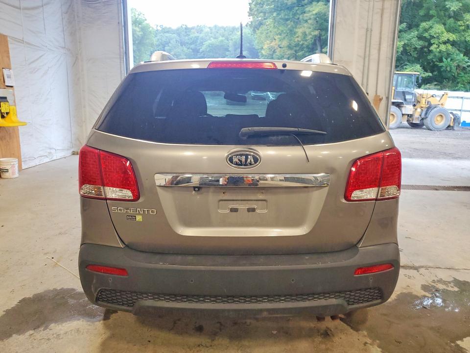 2011 Kia Sorento მანქანა იყიდება აუქციონზე, vin: 5XYKT3A18BG100434, აუქციონის ნომერი: 69090016
