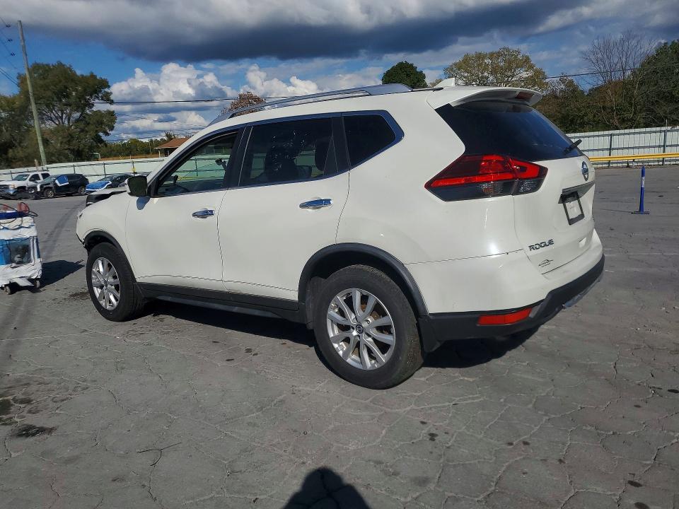 70365696 :رقم المزاد ، KNMAT2MV2HP571408 vin ، 2017 Nissan Rogue مزاد بيع