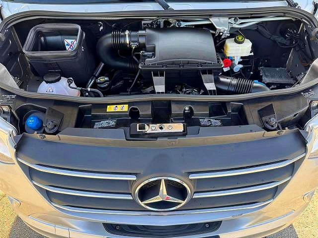 68984336 :رقم المزاد ، W1X4EBHY0NP484324 vin ، 2022 Mercedes-benz Sprinter مزاد بيع