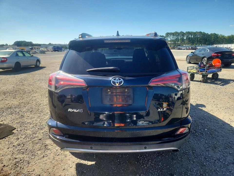 2017 Toyota Rav4 მანქანა იყიდება აუქციონზე, vin: 2T3WFREV6HW383645, აუქციონის ნომერი: 69236116