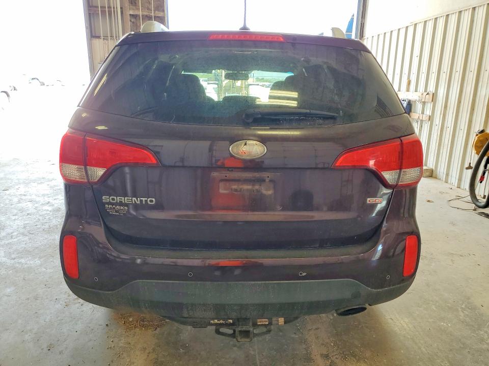 2015 Kia Sorento მანქანა იყიდება აუქციონზე, vin: 5XYKT3A61FG574310, აუქციონის ნომერი: 70022686