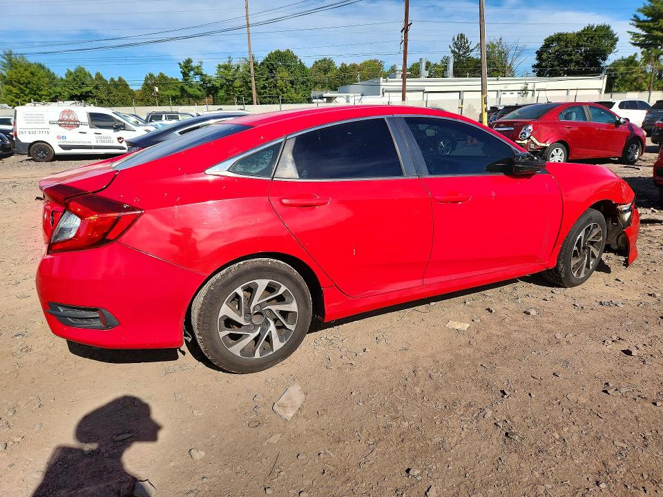 2017 Honda Civic მანქანა იყიდება აუქციონზე, vin: 2HGFC2F50HH519753, აუქციონის ნომერი: 70621396