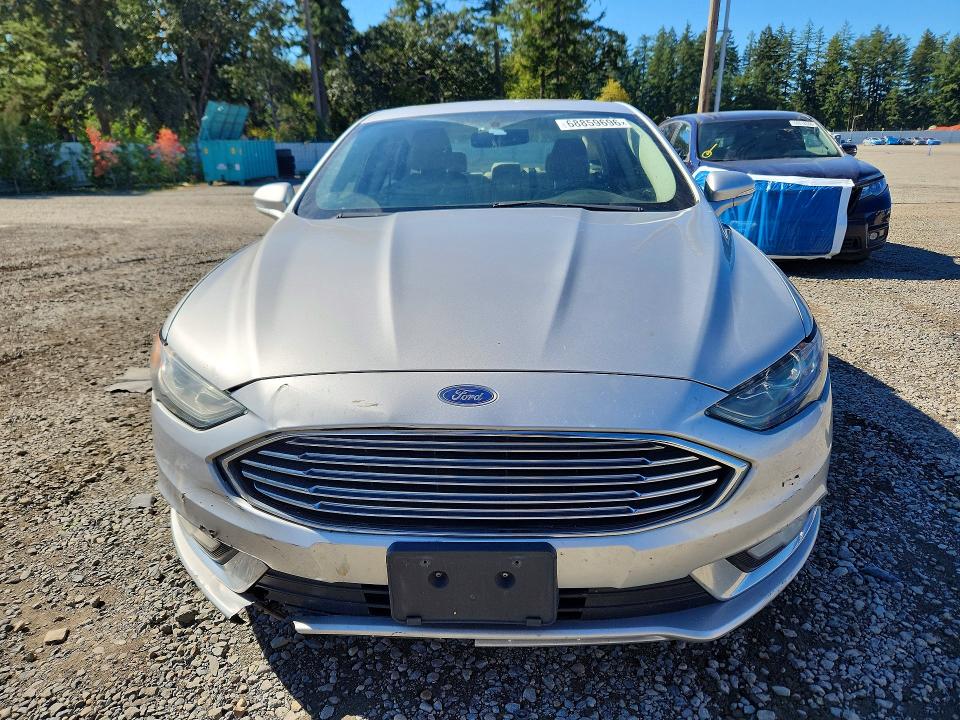68859696 :رقم المزاد ، 3FA6P0RU2HR267640 vin ، 2017 Ford Fusion مزاد بيع