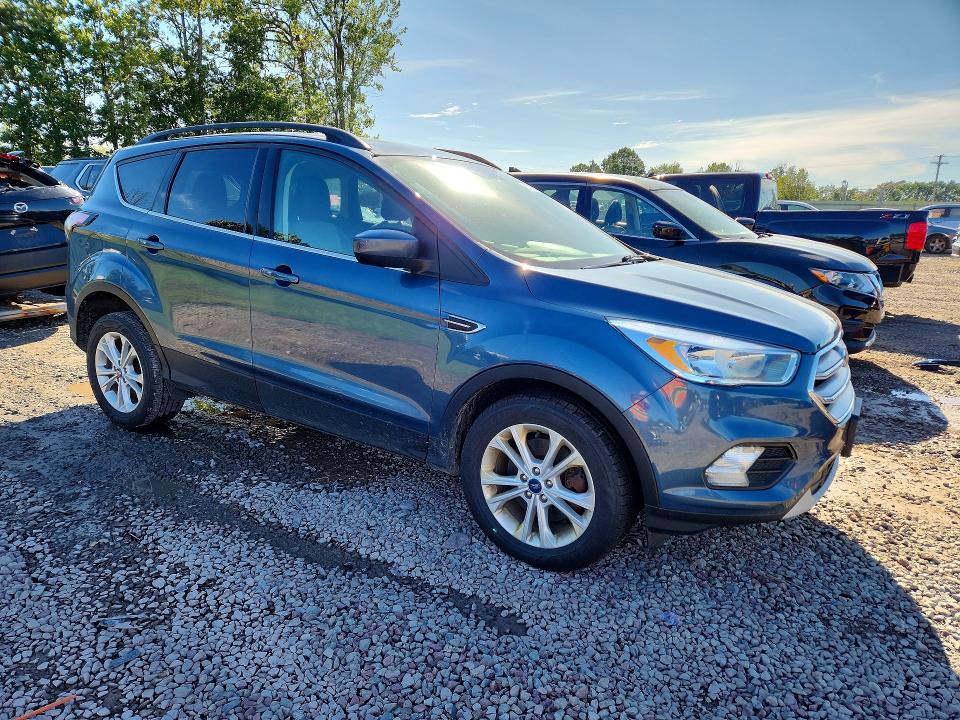 Продажа на аукционе авто 2018 Ford Escape, vin: 1FMCU9GD5JUC25731, номер лота: 67333436