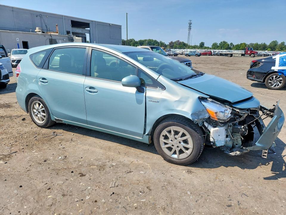 69384226 :رقم المزاد ، JTDZN3EU1HJ073261 vin ، 2017 Toyota Prius V مزاد بيع