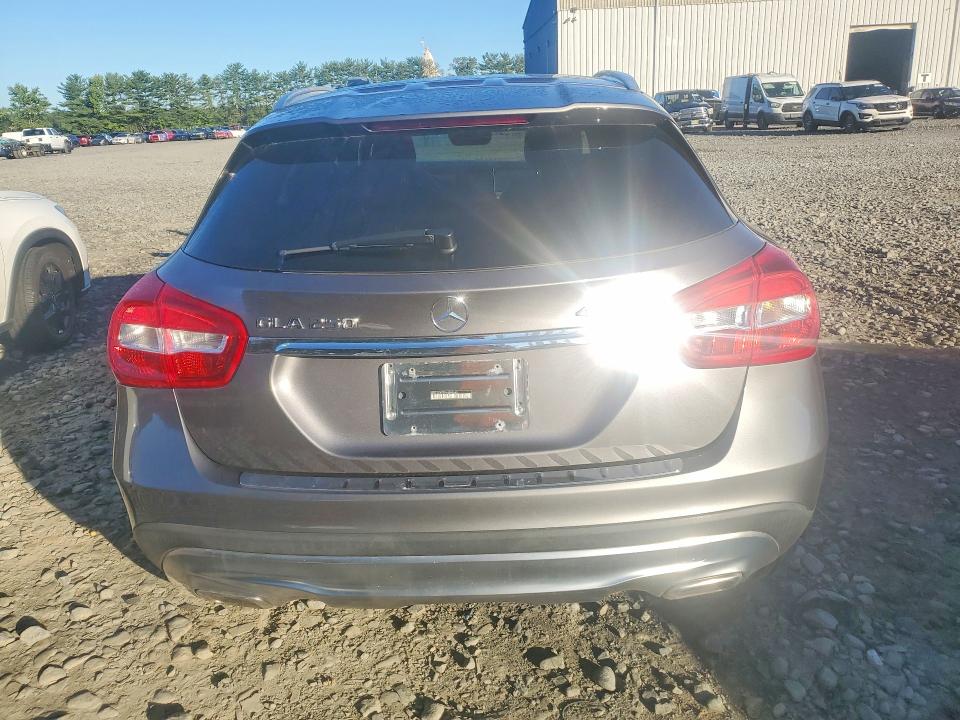 67276166 :رقم المزاد ، WDCTG4GB1HJ345660 vin ، 2017 Mercedes-benz Gla مزاد بيع