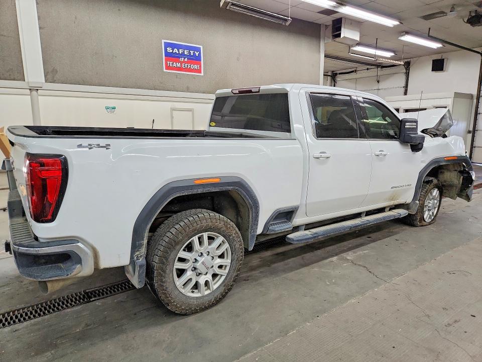 70081576 :رقم المزاد ، 1GT49MEY4NF331634 vin ، 2022 Gmc Sierra مزاد بيع
