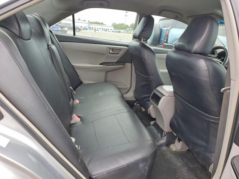 70100066 :رقم المزاد ، 4T1BF1FKXFU035678 vin ، 2015 Toyota Camry مزاد بيع