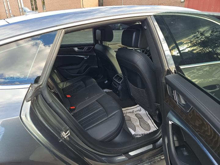 2019 Audi A7 მანქანა იყიდება აუქციონზე, vin: WAUT2AF25KN120112, აუქციონის ნომერი: 68095476