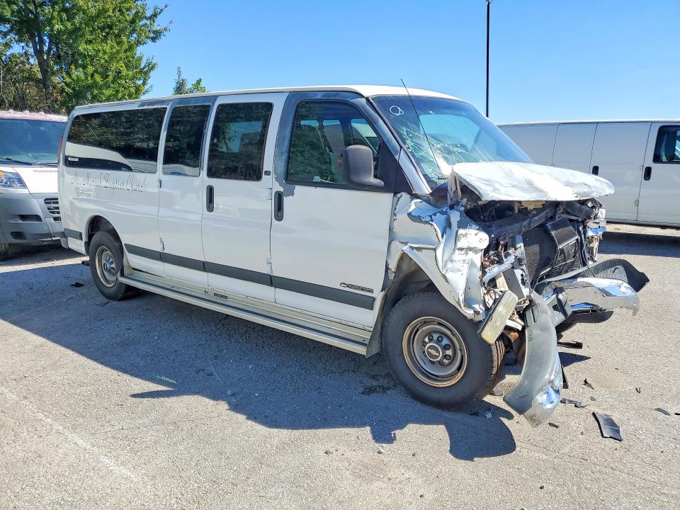 70699206 :رقم المزاد ، 1GAHG39G621126806 vin ، 2002 Chevrolet Express G3500 مزاد بيع