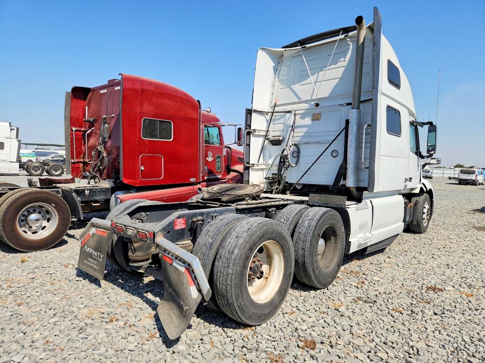 2021 Volvo Vn მანქანა იყიდება აუქციონზე, vin: 4V4NC9EJ7MN238203, აუქციონის ნომერი: 70484546