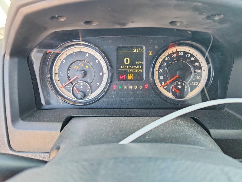 67670256 :رقم المزاد ، 1C6RR6FG9JS304171 vin ، 2018 Ram 1500 مزاد بيع