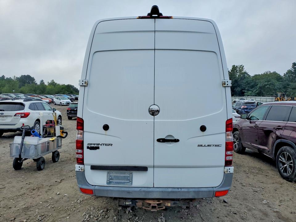 67395716 :رقم المزاد ، WDYPF1CC7E5936060 vin ، 2014 Freightliner Sprinter مزاد بيع