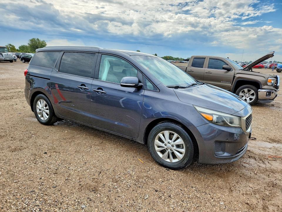 68920046 :رقم المزاد ، KNDMB5C12H6322712 vin ، 2017 Kia Sedona مزاد بيع
