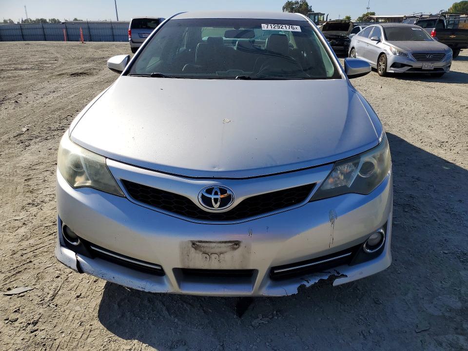 71292176 :رقم المزاد ، 4T1BF1FK8EU774112 vin ، 2014 Toyota Camry مزاد بيع