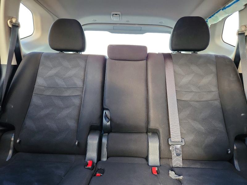 68605566 :رقم المزاد ، KNMAT2MT1FP555602 vin ، 2015 Nissan Rogue مزاد بيع