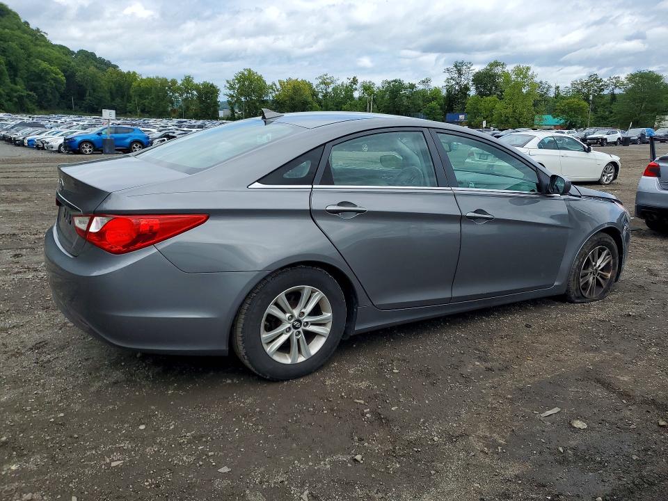 67726366 :رقم المزاد ، 5NPEB4AC0DH700660 vin ، 2013 Hyundai Sonata مزاد بيع
