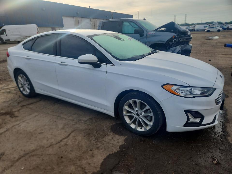 Продажа на аукционе авто 2020 Ford Fusion, vin: 3FA6P0LU0LR218423, номер лота: 68364756