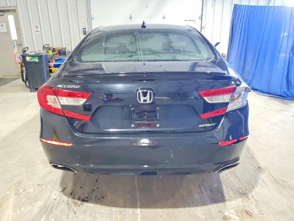 Продажа на аукционе авто 2018 Honda Accord, vin: 1HGCV1F34JA068093, номер лота: 69253786