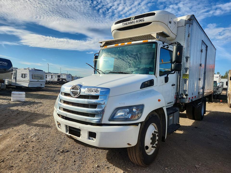 70954146 :رقم المزاد ، 5PVNJ8JM5L5S51199 vin ، 2020 Hino 258/268 مزاد بيع