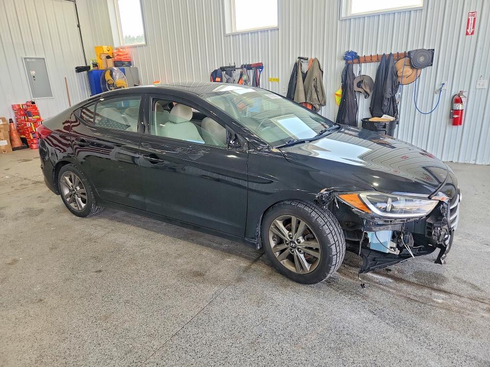 69025886 :رقم المزاد ، 5NPD84LF2HH155021 vin ، 2017 Hyundai Elantra مزاد بيع