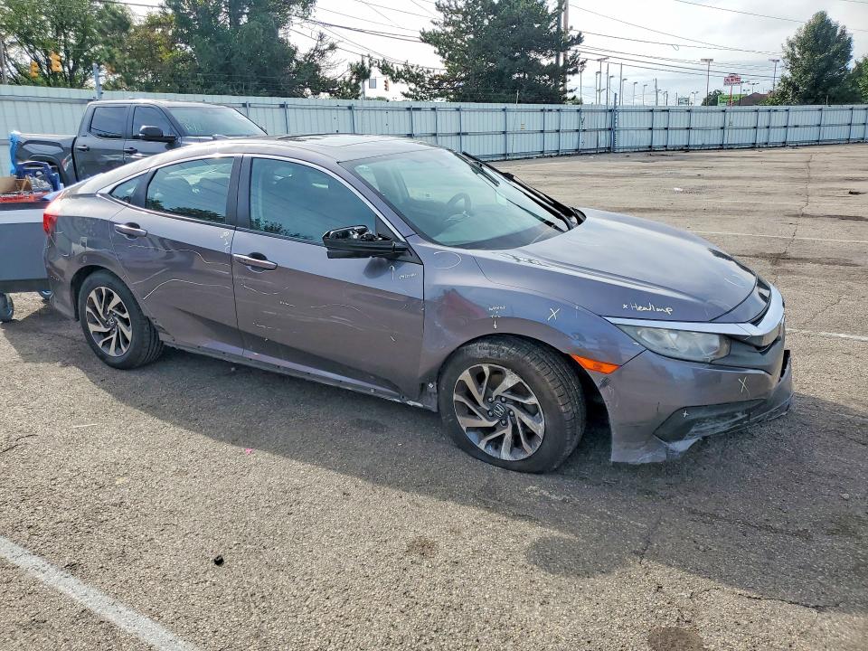 67911606 :رقم المزاد ، 19XFC2F79HE041599 vin ، 2017 Honda Civic مزاد بيع