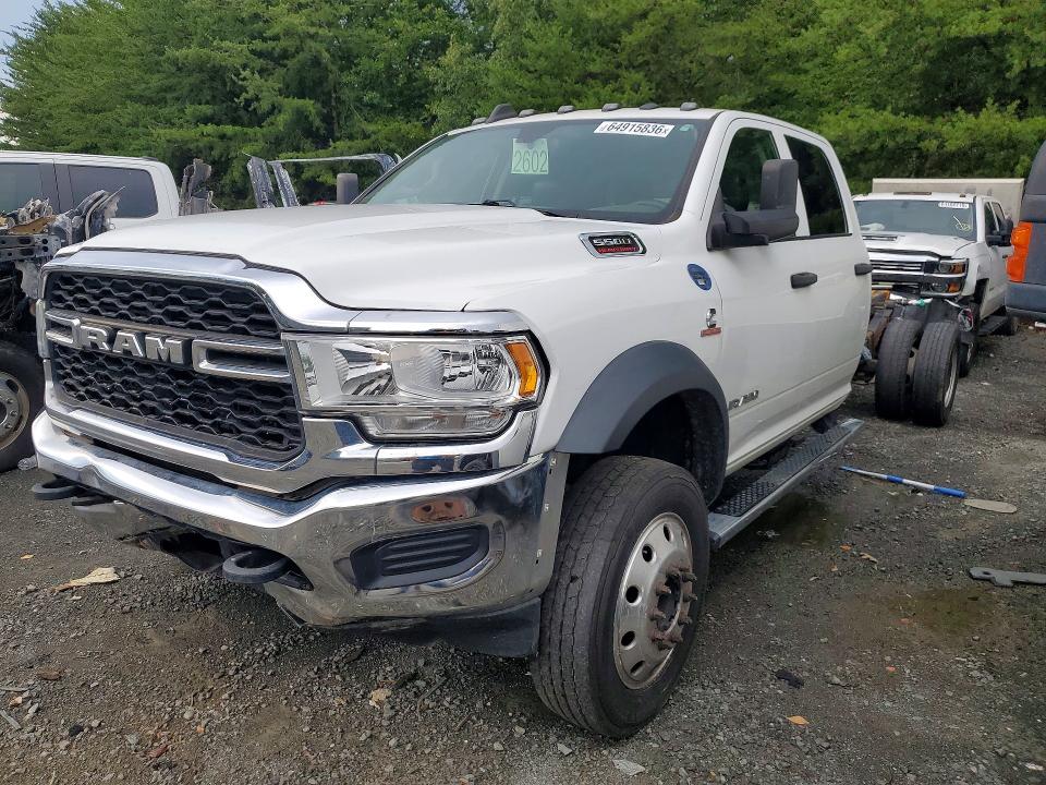 64915836 :رقم المزاد ، 3C7WRNFL1LG237372 vin ، 2020 Ram 5500 مزاد بيع