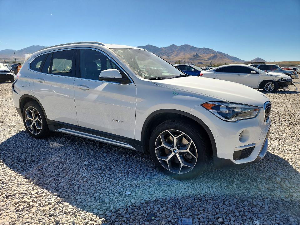 67659726 :رقم المزاد ، WBXHT3C37H5F80725 vin ، 2017 Bmw X1 مزاد بيع
