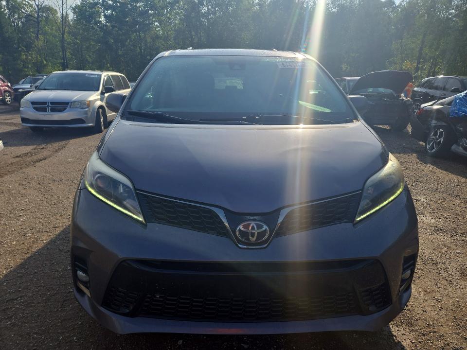 Продаж на аукціоні авто 2018 Toyota Sienna, vin: 5TDXZ3DC0JS954806, номер лоту: 67417906