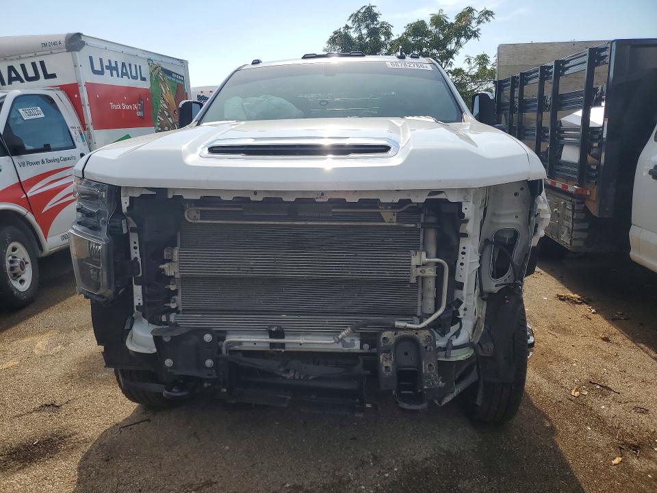 68742786 :رقم المزاد ، 1GB4YTEYXNF241938 vin ، 2022 Chevrolet Silverado مزاد بيع