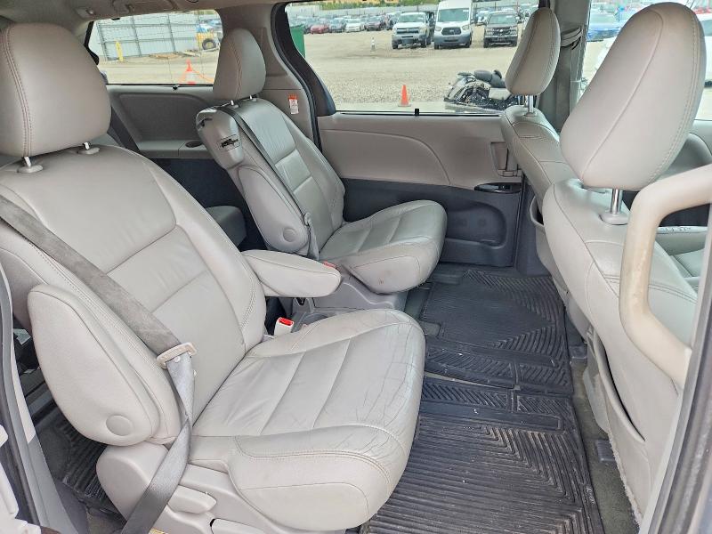 70317336 :رقم المزاد ، 5TDYK3DC2GS692742 vin ، 2016 Toyota Sienna مزاد بيع