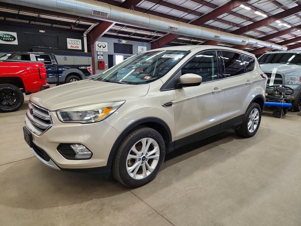 Auction sale of the 2017 Ford Escape, vin: 1FMCU9GD2HUD23738, lot number: 69945996