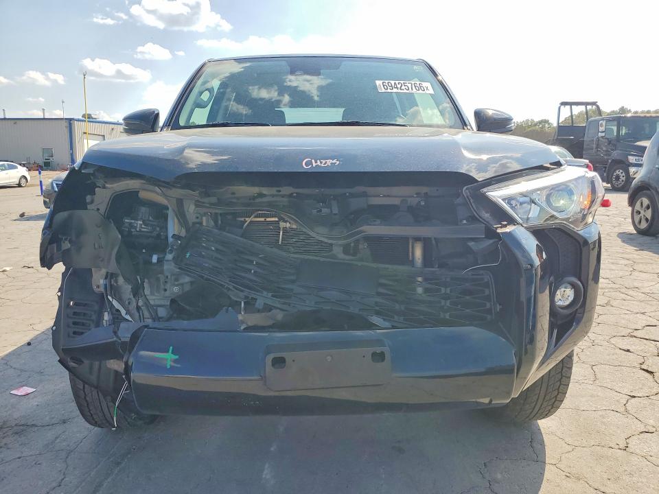 69425766 :رقم المزاد ، JTEFU5JR0N5274622 vin ، 2022 Toyota 4runner مزاد بيع